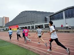 手掐对方教练脖子，梅西遭美职联处罚