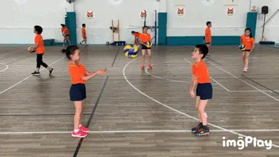 镜报：联赛和欧冠纷纷出局，足总杯冠军成瓜迪奥